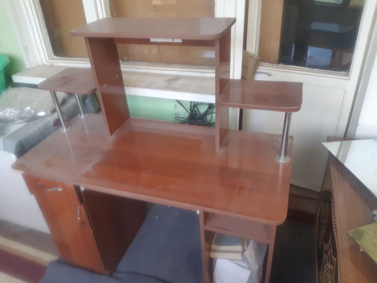 Kompyuter stoli sotiladi