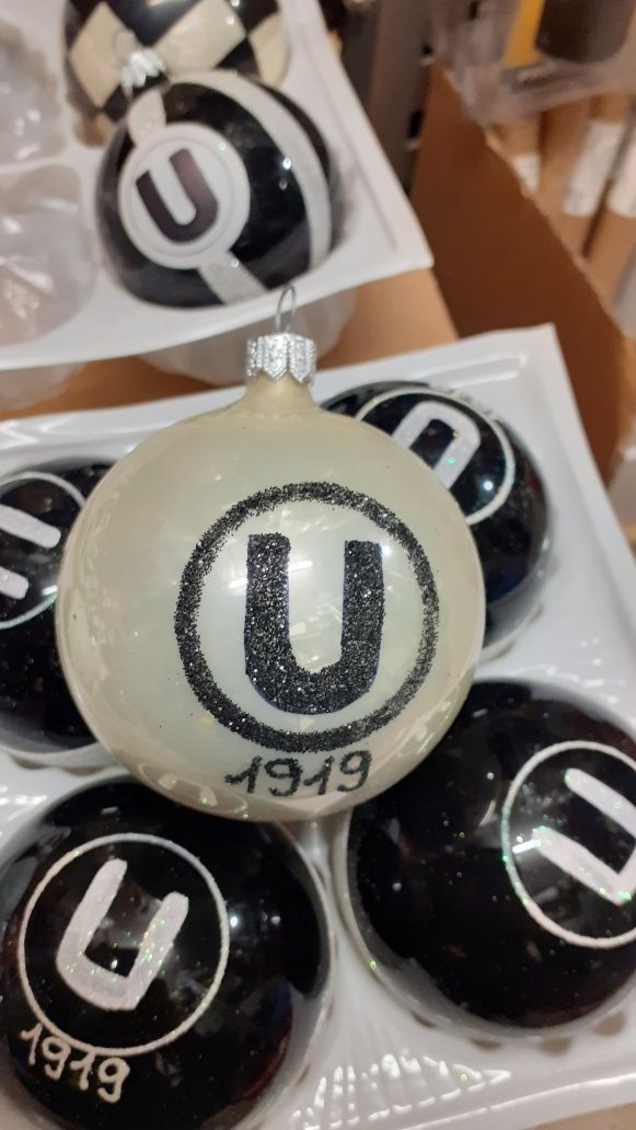 Globuri brad de Craciun pentru suporteri Universitatea Cluj