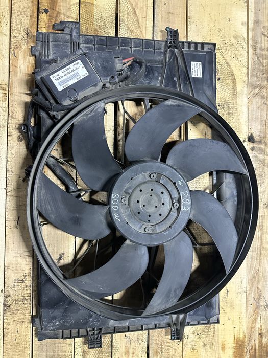 W203 600watt вентилятор охлаждения авторазбор бу оригинал запчасть
