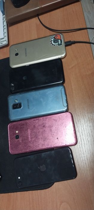 Продам смартфоны на запчасти