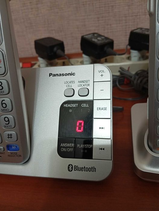 Продам радиотелефон PANASONIC три трубки на один телефонный номер