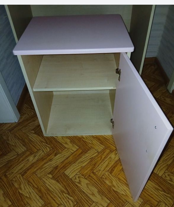 Тумбочка из мдф в отличном состояние