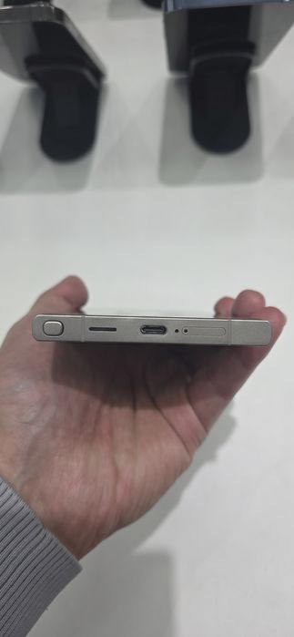 Galaxy s24 ultra 12/512 korea sim/esim