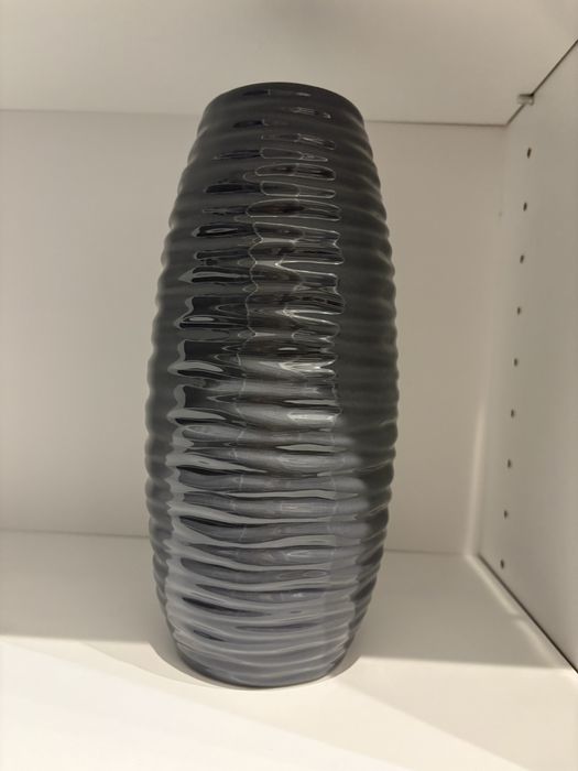 Ваза                     .