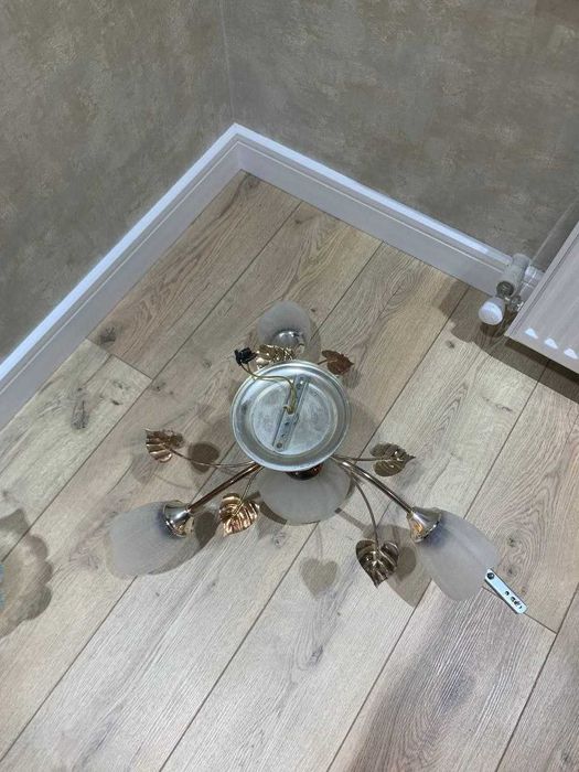 XAR hil turdagi lyustralar