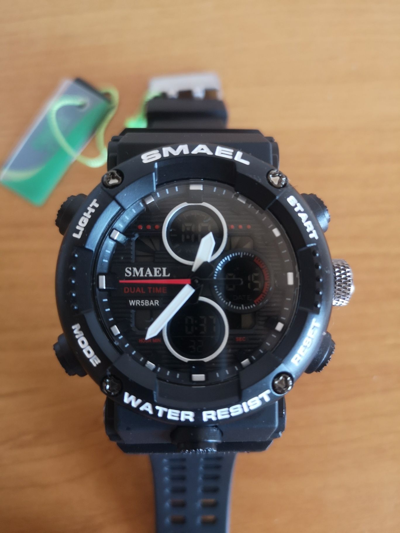 Нов мъжки водоустойчив спортен часовник Smael