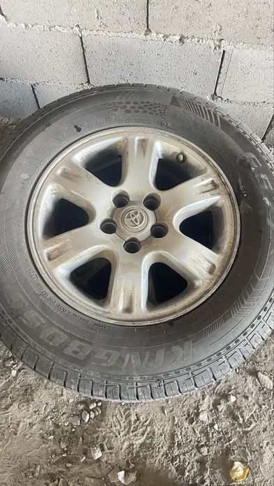 Диски Тойота Хайландер с зимнимим покрышками