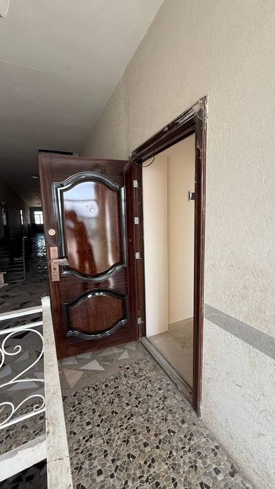 Srochna Nazarbek mevazor mahallada kvartira sotiladi