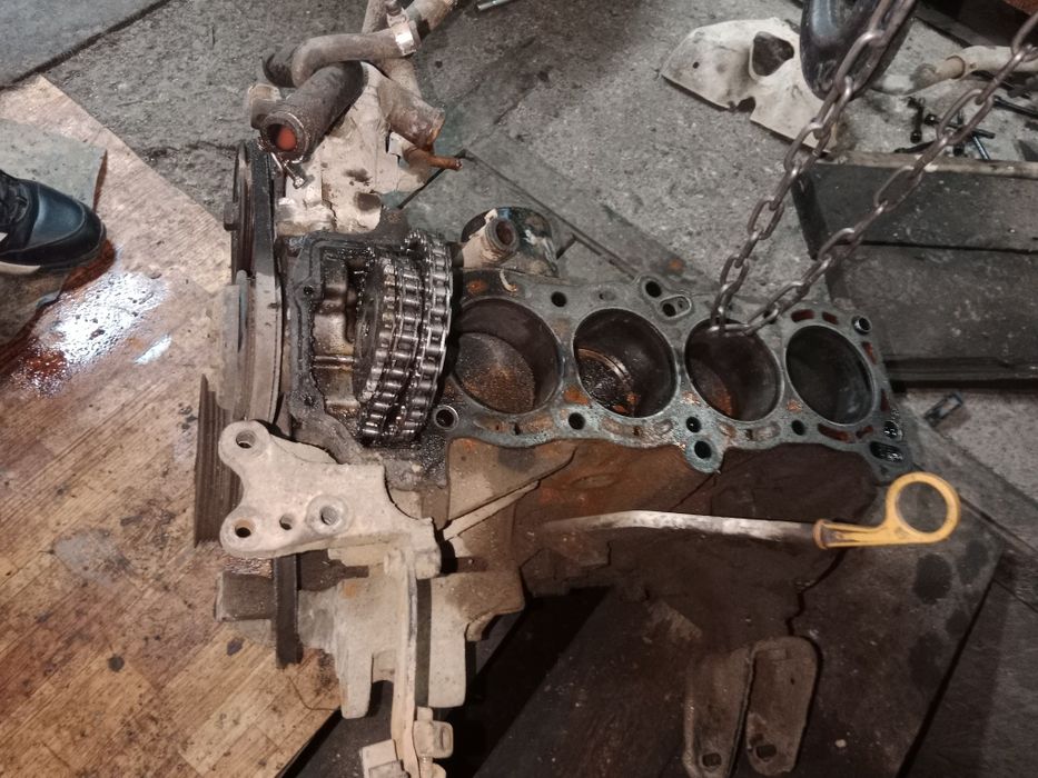 Блок двигателя Ниссан примера р10 SR 20