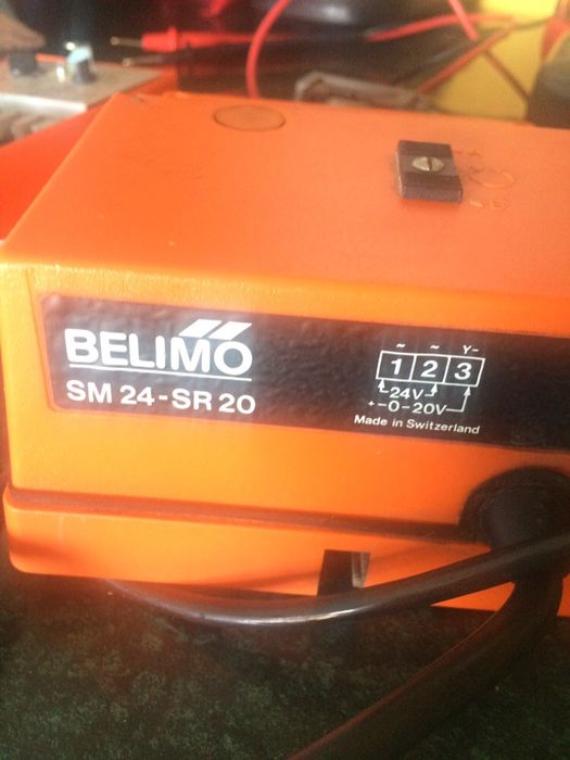 Acuator și range controler