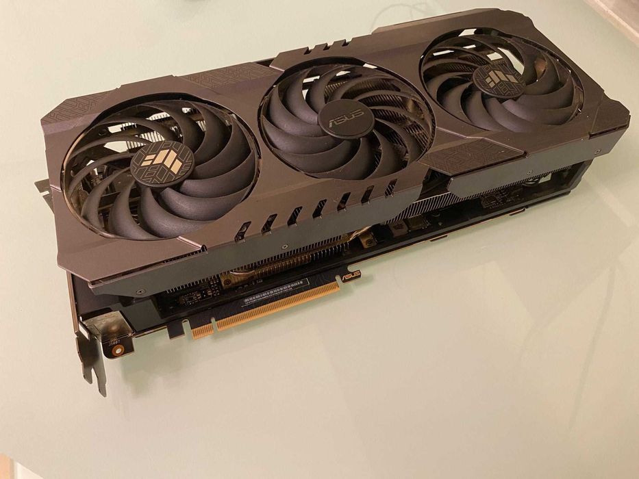 Placă video ASUS TUF RTX 3090 Ti 24GB – Performanță extremă, testabilă