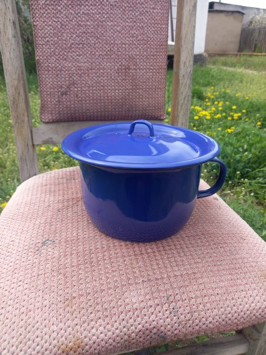 Новые эмалированные горшки