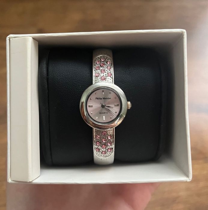 Ceas de femei cu pietre