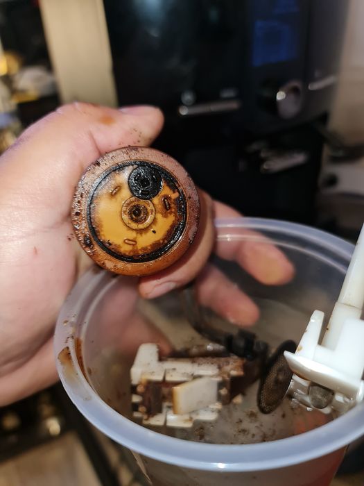 Service reparatii espressoare aparate cafea expresoare Saeco Delonghi