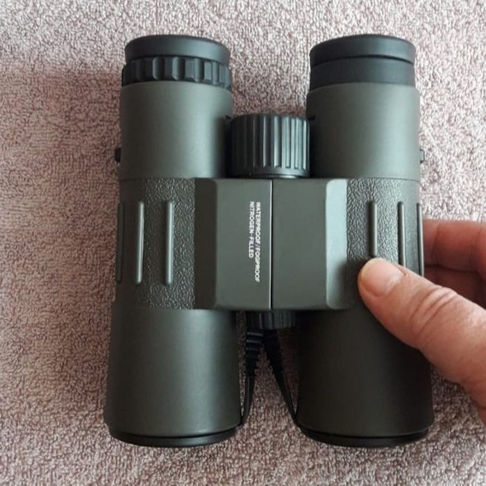 Продам бинокль (10×42), оптика, подарки, для дома.