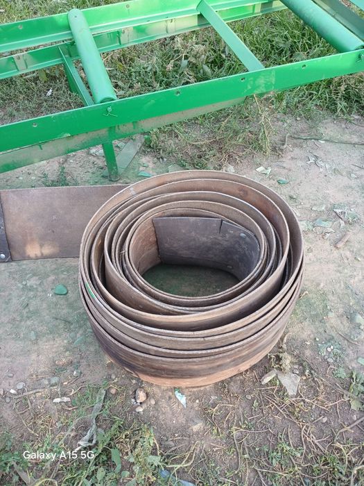 Vând banda de cauciuc la metru pret 15 lei