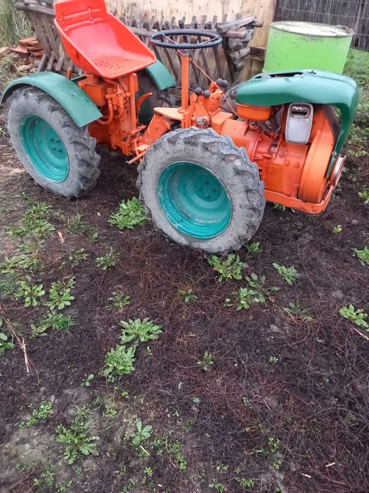 Tractor de vânzare