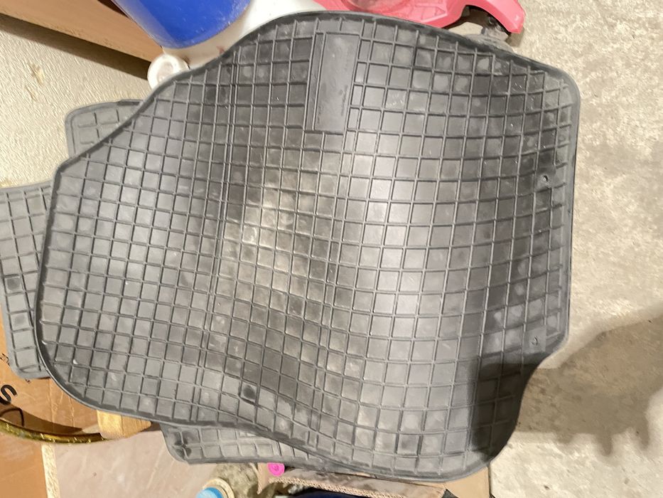 Гумени стелки за Toyota RAV4 xa30