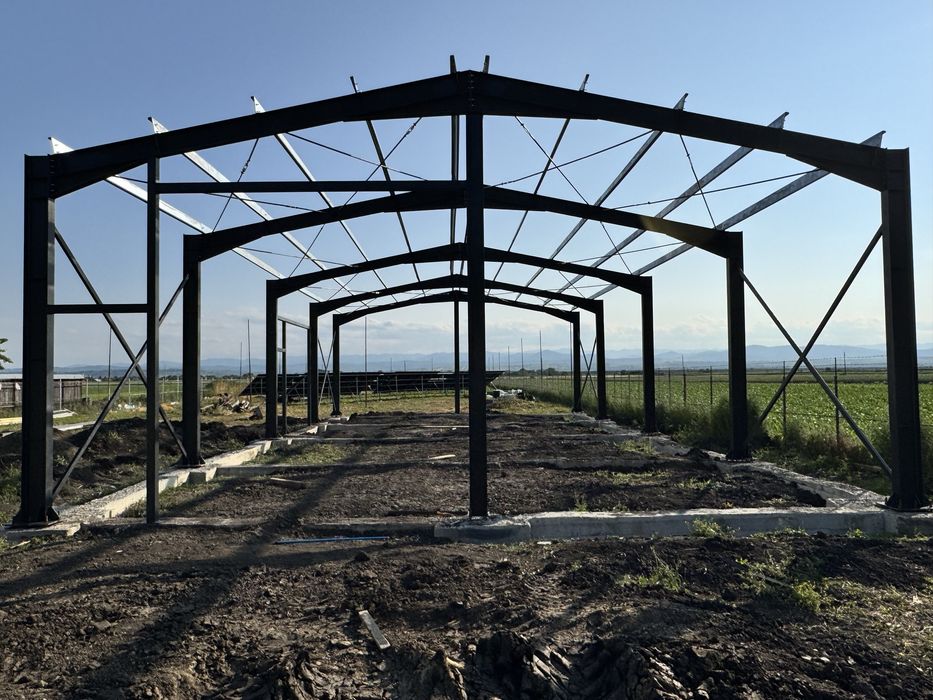 • Construim Hale Metalice pe comanda / Structuri Metalice la gata