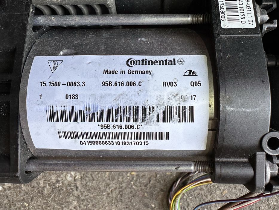 Compresor suspensie / Bloc valve Porsche Macan 95B