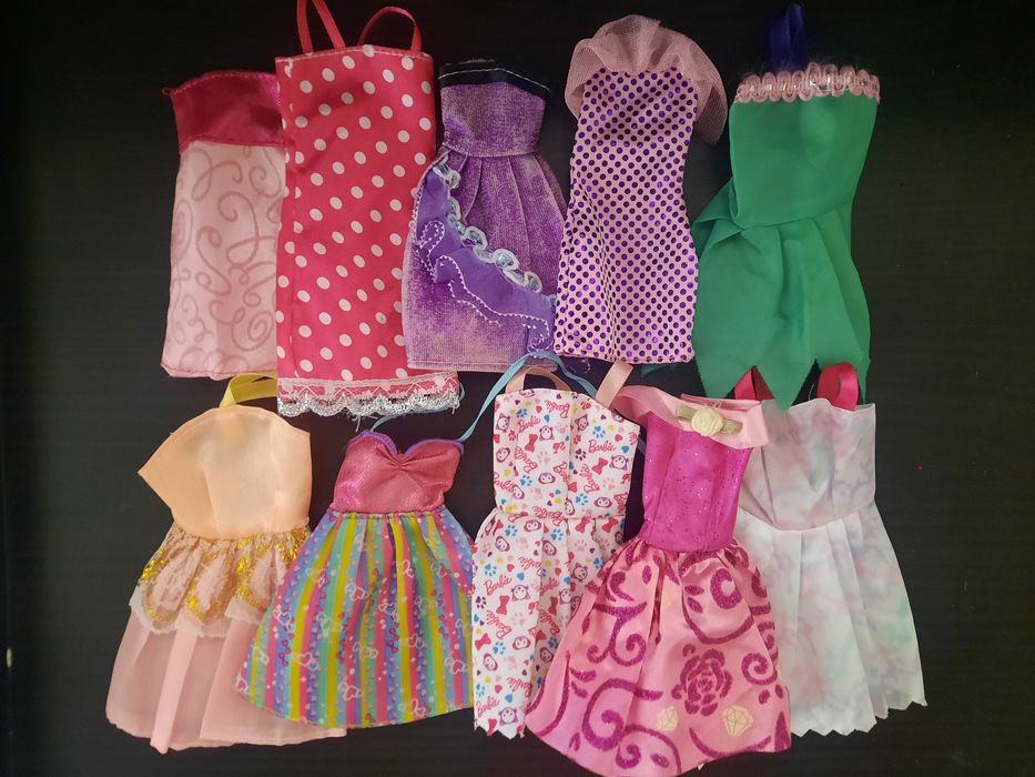 Дрехи за кукли Барби и Кен