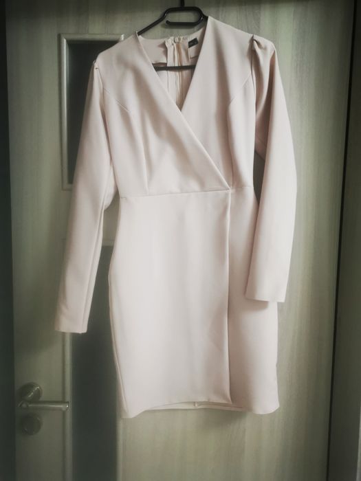 Vând rochii de ocazie