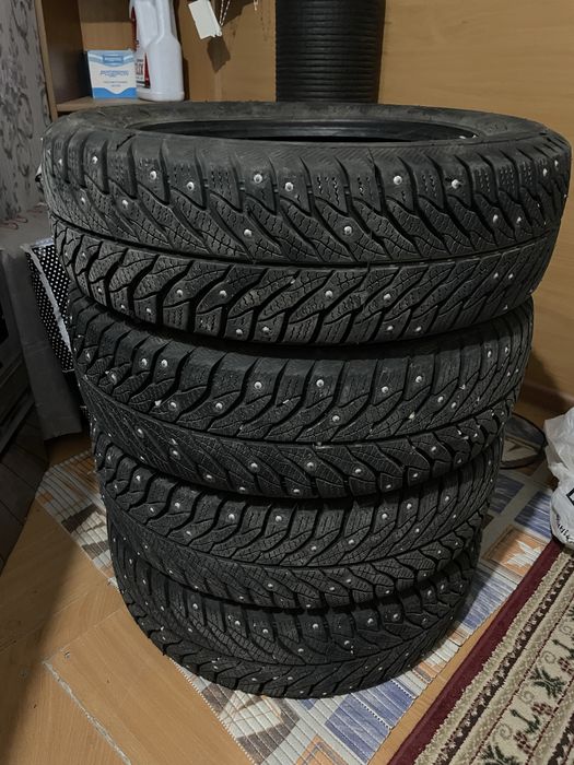 Зимние шины, почти новая