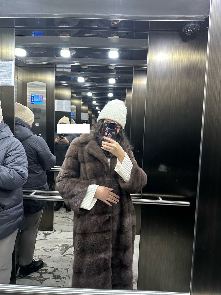 Продам норковую шубу