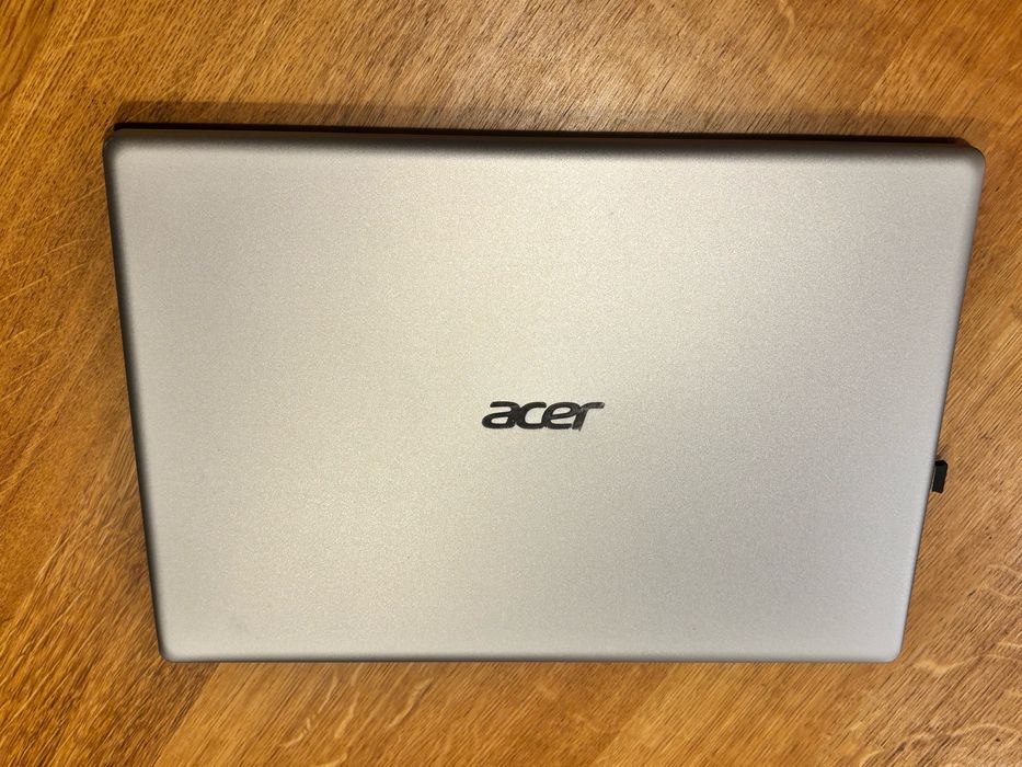 Vând sau schimb Acer Swift 1 SF113-31-P5T1 (13,3”, Quad-Core)