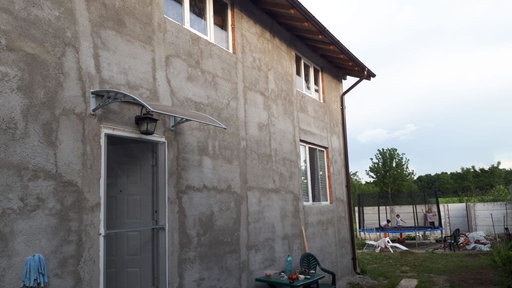 Vând casă spațioasă, 120 mp, cu teren generos de 1400 mp și pădure