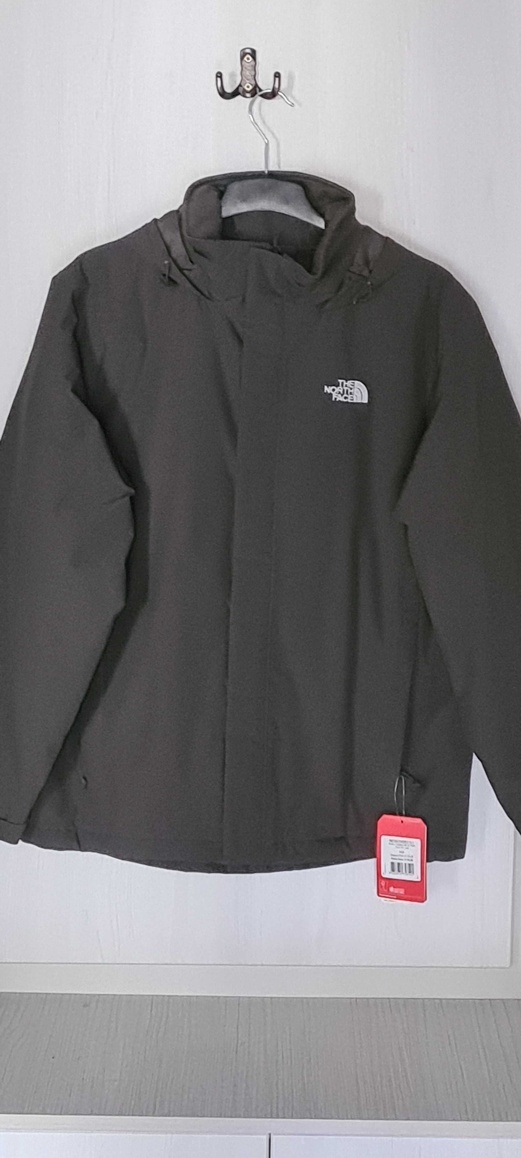 Vând jachetă impermeabilă, North Face, nou, mărime 52-54.