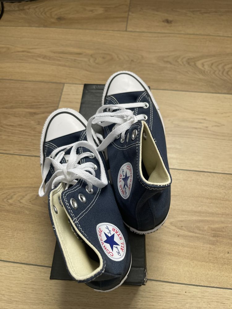 Converse model clasic 36.5