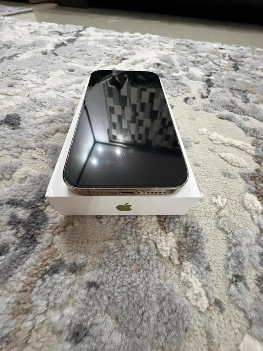 Iphone 14 pro gold