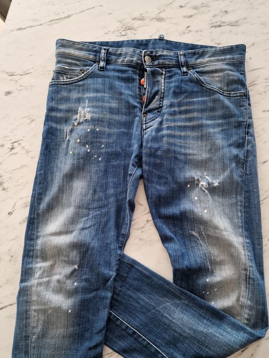 Blugi dsquared mărimea 48 barbat