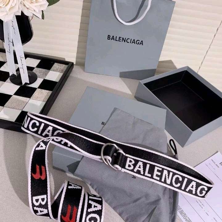 Колани  Balenciaga