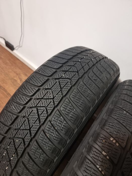 Set 3 anvelope de iarna Pirelli 205/60/17