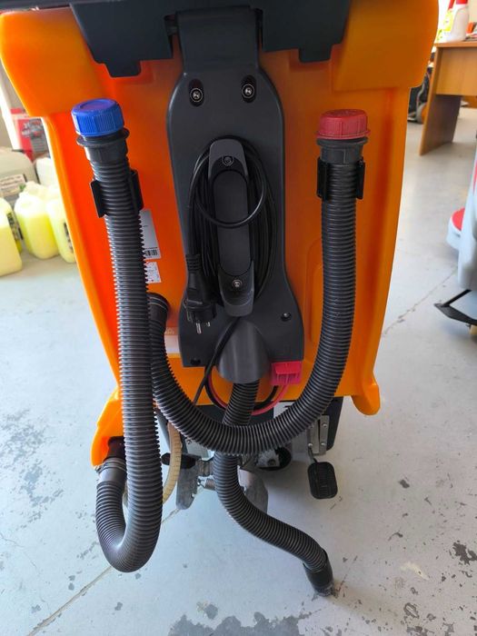 Скубер автомат Taski Swingo 755
