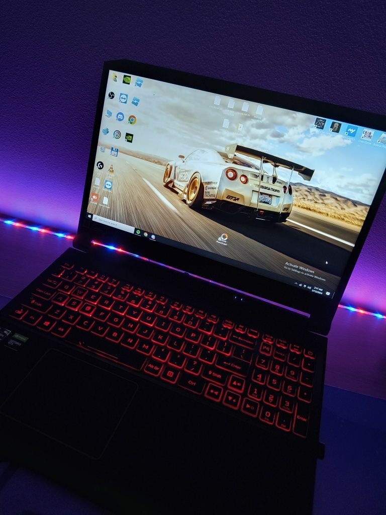 Vând laptop Acer nitro