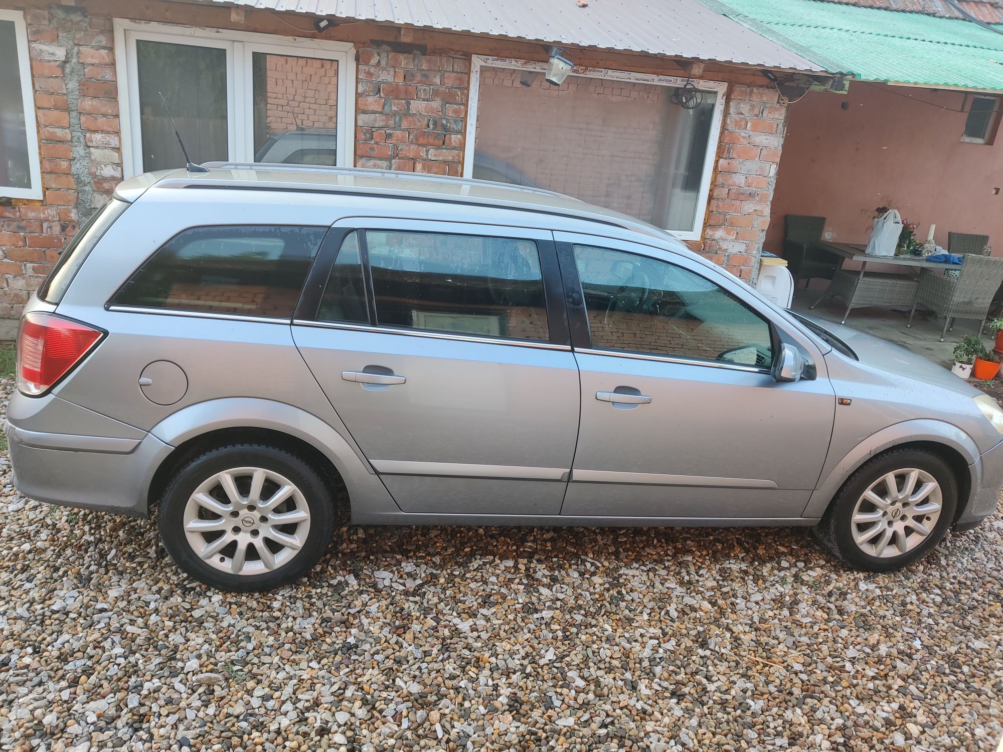 Vând Opel Astra H 2005