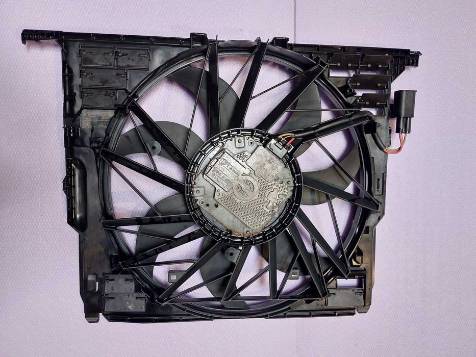 Electroventilator cu releu BMW F01 F02 F04 F07 F10 F11 F12 Cod 7575258