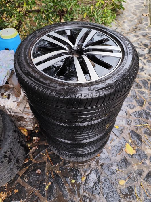 Гуми BRiDGESTONE с джанти245/50/18.