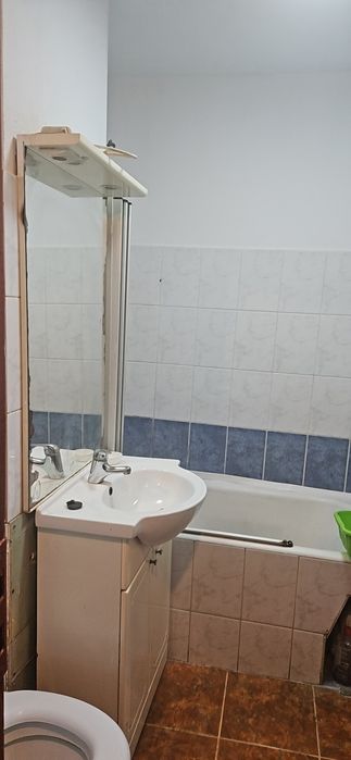 Închiriez garsoniera, zona centrala