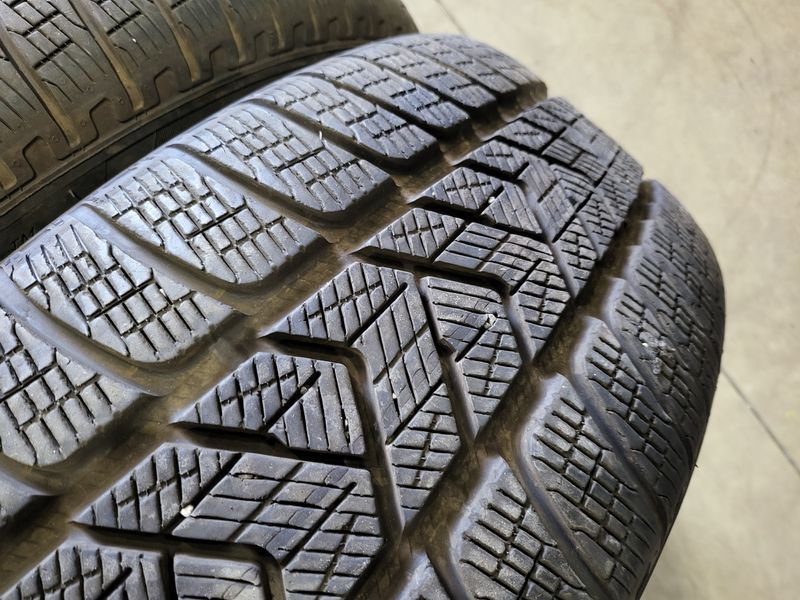 235/50/20 PIRELLI 4бр