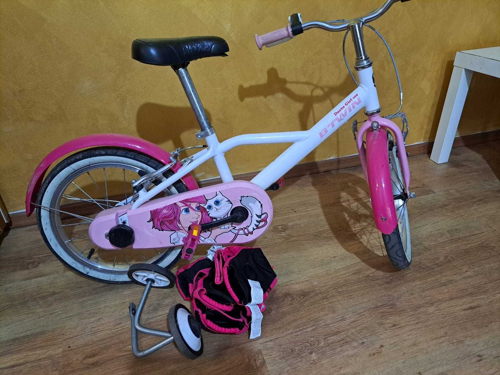 Vand bicicleta fetiță
