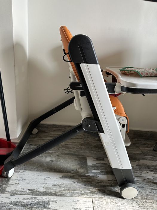 Scaun de masa peg perego 2 in 1 siesta follow me