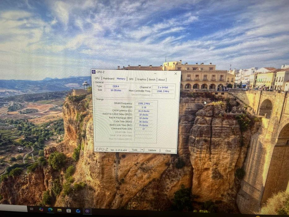 Продавам стартов супер бюджетен гейминг компютър с