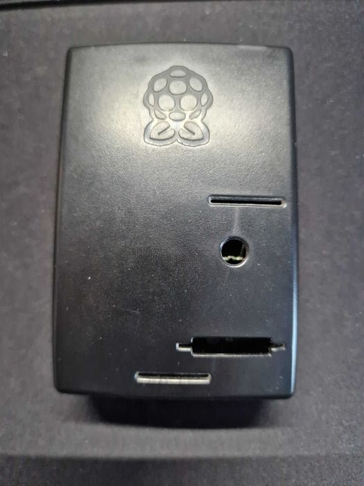 Raspberry pi 2 B v1.1 cu carcasa originala HDMI