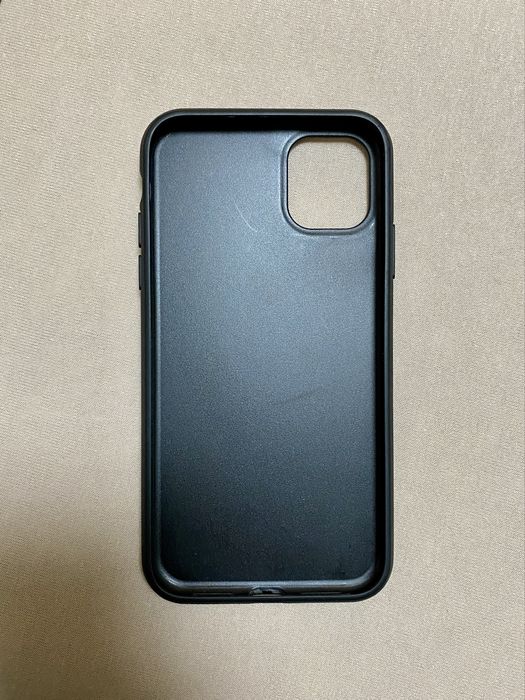 Husă Guess Originală pentru iPhone 11
