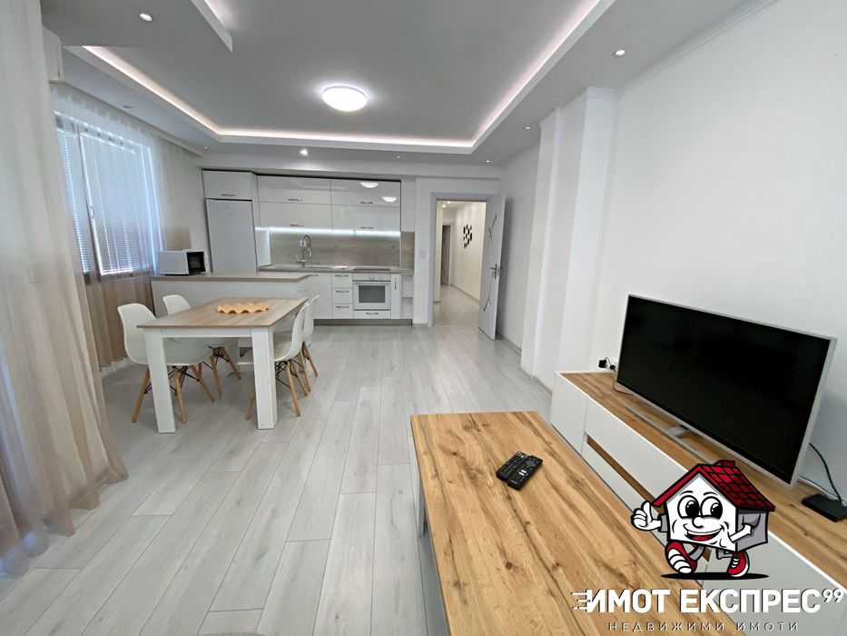 Продава се Тристаен апартамент в Асеновград - 90 кв.м за 5 €/кв.м - Снимка #4