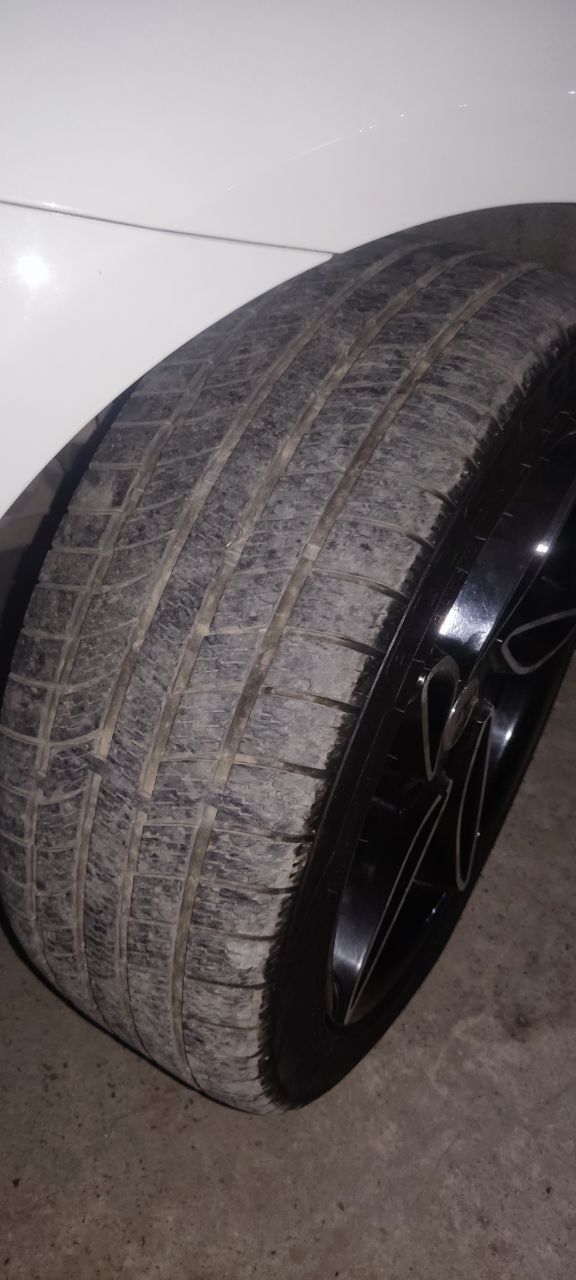 Banan diska r17 srochni sotiladi